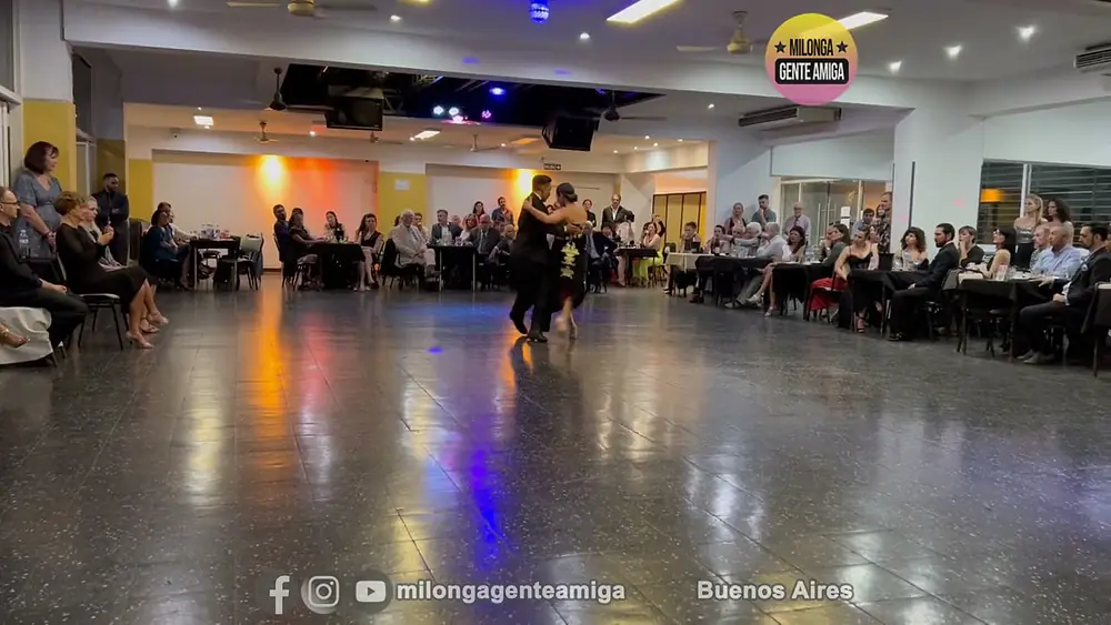 Video thumbnail for Ana Barros y Facundo Arnedo  - Milonga Gente Amiga -17/MAR/2024 (1/2)
