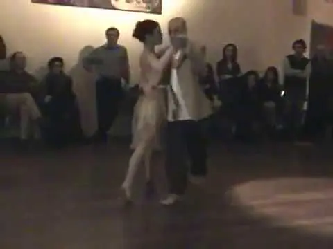 Video thumbnail for Alejandra Heredia y Mariano Otero - Milonga Salon - MuyLindoTango - 1° esibizione