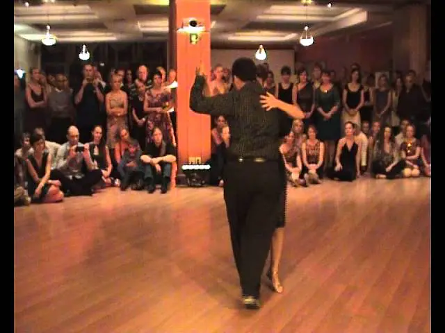 Video thumbnail for Mario De Camillis y Barbara Wainnright 1/4 (August 24, 2012) Tango Sun Festival 2012
