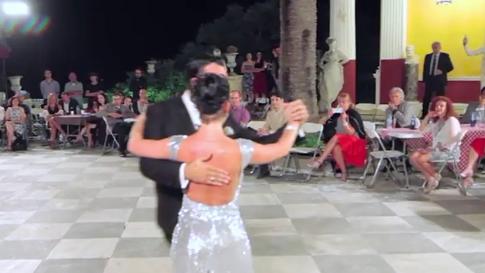 Video thumbnail for Todos Tango Festival Corfu 2016 ~ Anibal Lautaro y Valeria Maside "Dichas que Vivi - Rodolfo Biagi"