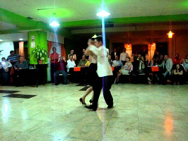 Video thumbnail for DANA ZAMPIERI & LUCAS GAUTO- Milonga con Ana y Luis- Mendoza.
