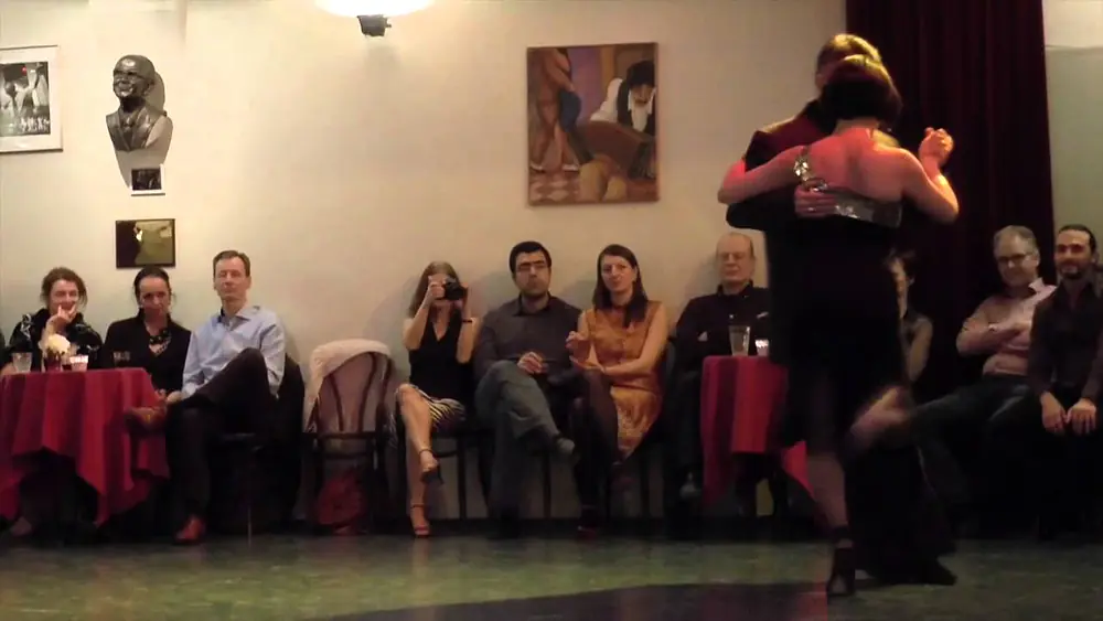 Video thumbnail for Paulina Cazabon & Jose Luis Gonzalez in Academia de Tango (2) "Comparsa Criolla" R.Tanturi