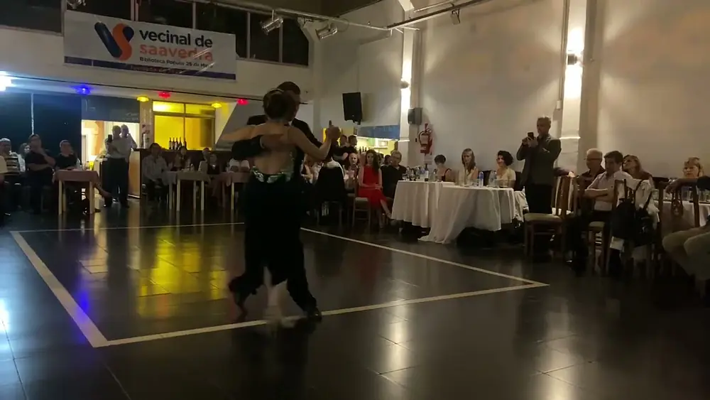 Video thumbnail for Chique - Osvaldo Pugliese - Juan Stefanides y Erika Urrutia - Floreal milonga