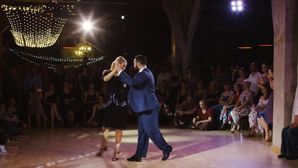 Video thumbnail for Nicolas Crededio & AlekSandra Stadnik -  Milonguero Nights 2019