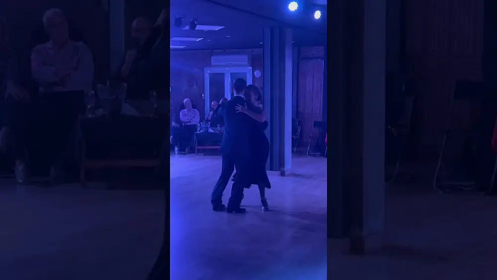 Video thumbnail for Paulina Mejía y Juan David Vargas bailando una milonga en Barcelona.