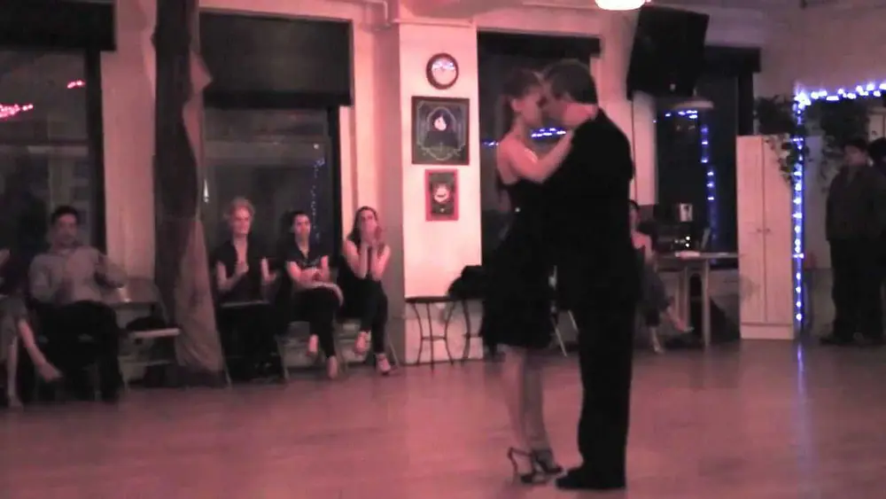 Video thumbnail for Jorge Torres y María Blanco - Dardo Galletto Studios