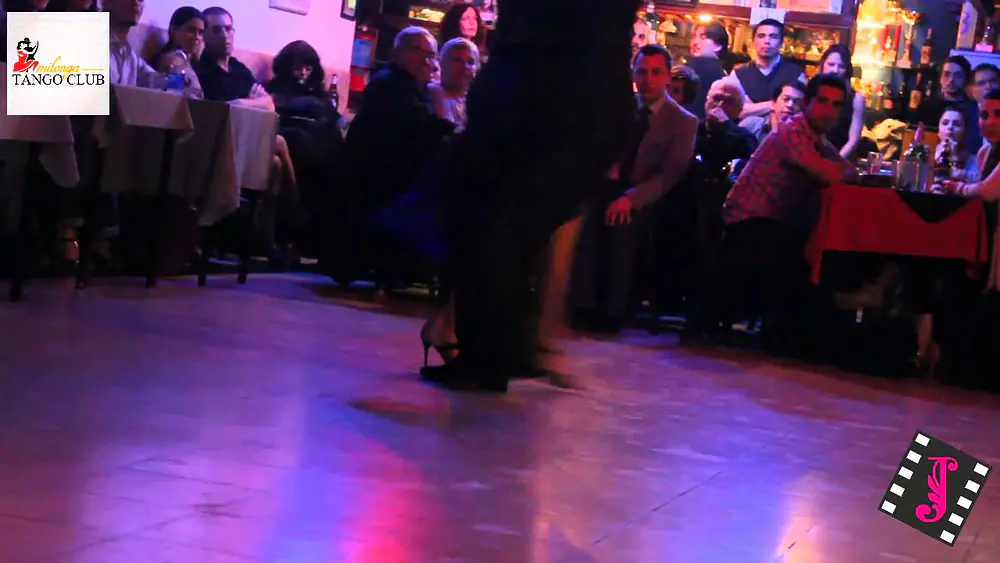 Video thumbnail for CLARISA ARAGON Y JONATHAN SAAVEDRA en el Tango Club 03