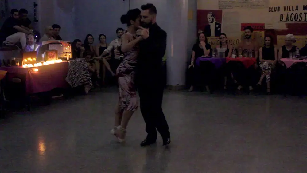 Video thumbnail for Javier Rodríguez y Moira Castellano - 25/12/2017 - El Motivo Tango 2/4