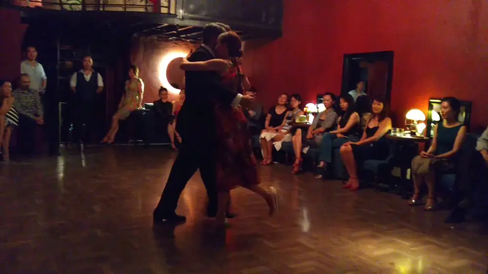 Video thumbnail for Andres Laza Moreno y Luciana Arregui en Shanghai 2/4