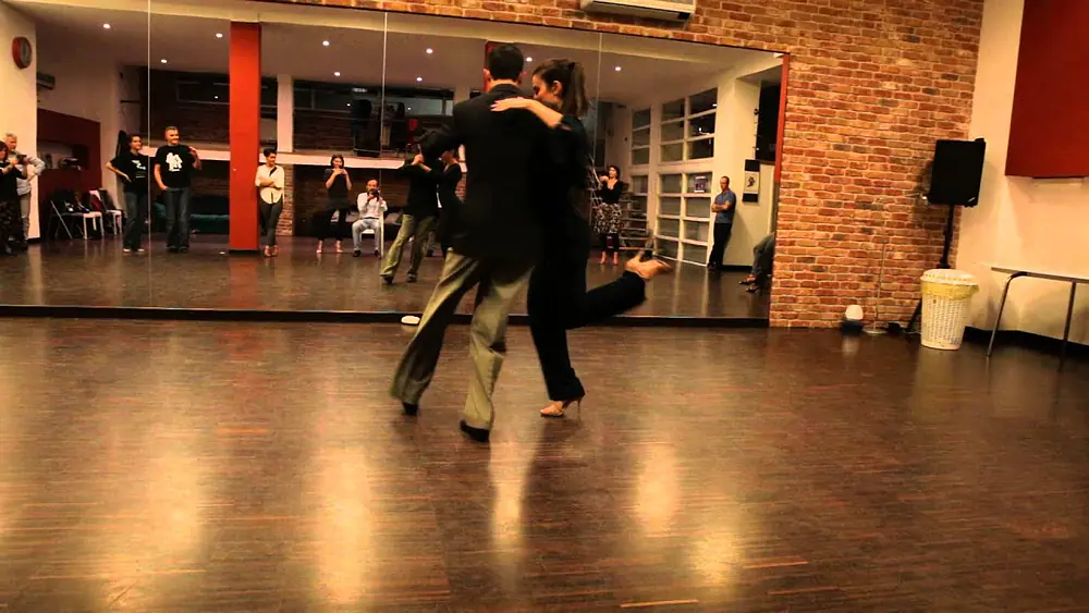 Video thumbnail for Cristina Scimé & Hernán Brusa - VALS en Milano 21.10.2015