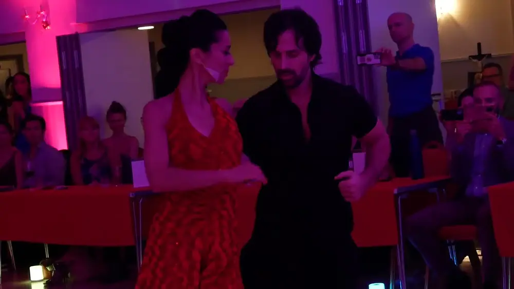 Video thumbnail for Tomas Corbalan & Paula Duarte performance 3 - Amistoso Tango