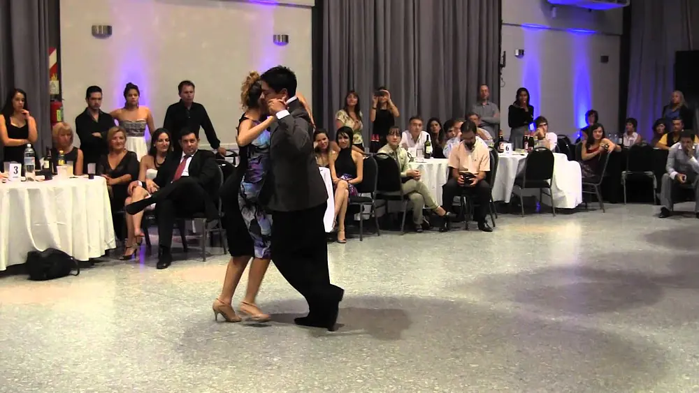 Video thumbnail for Noelia Hurtado y Carlos Espinosa, Milonga Nostalgia, Santa Fe. Amor Tango Fest