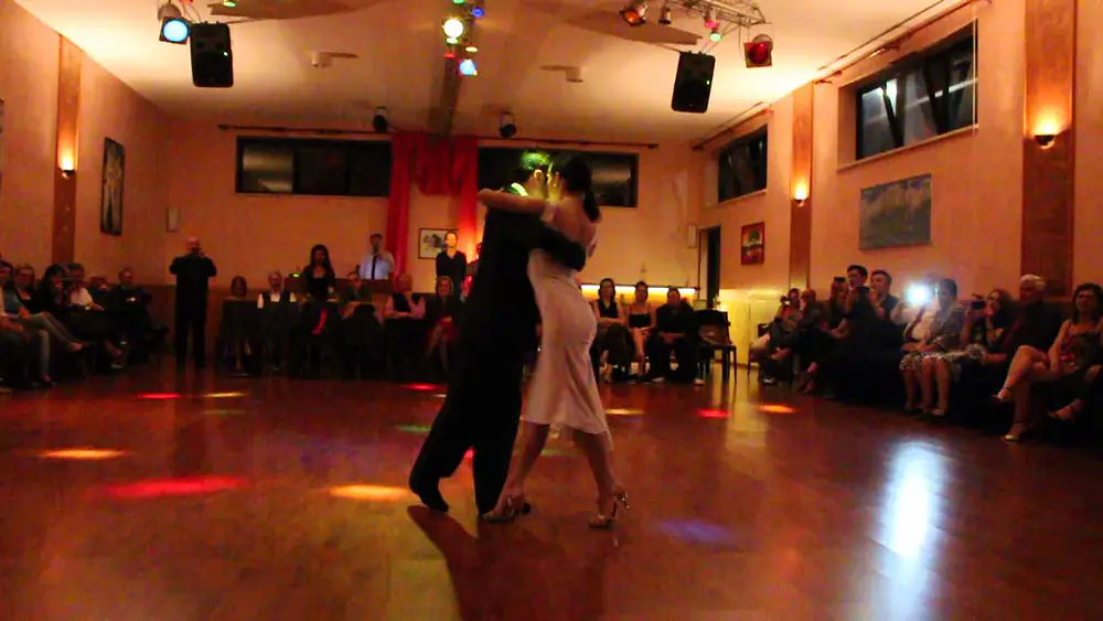 Video thumbnail for Esibizione Neri Piliu y Yanina Quinones - Castellana grotte 20.05.14