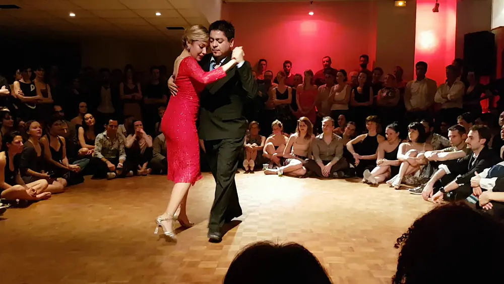 Video thumbnail for Carlos Espinoza & Noelia Hurtado ❤@ Milonga El Garron _ Paris_ Démo 4/6