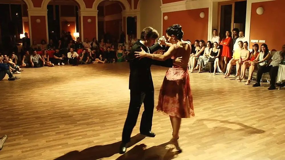 Video thumbnail for Dominic Bridge y Cecilia Piccinni - Tango Cazino 2014 - 2/4