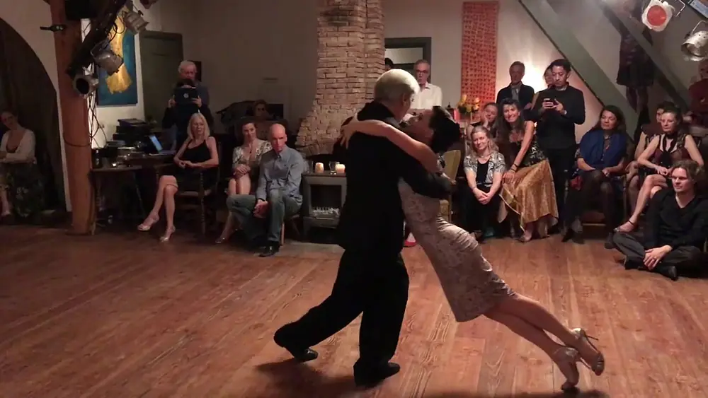 Video thumbnail for Paula Franciotti y Orlando Scarpelli - Weekend Tango, Holanda 2/3