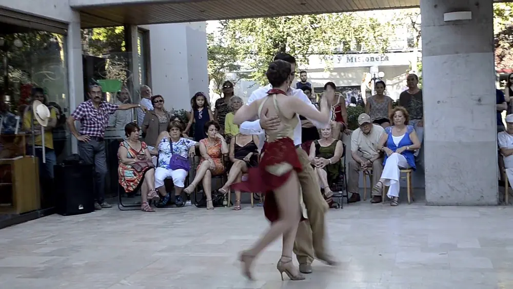 Video thumbnail for Niko Carambas y Belén Martínez enMilonga Callejera 30 enero 2016