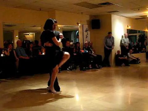 Video thumbnail for Ahora no me conocés - Chantal Dauphinais y Raphael Baron - Studio Tango Montreal