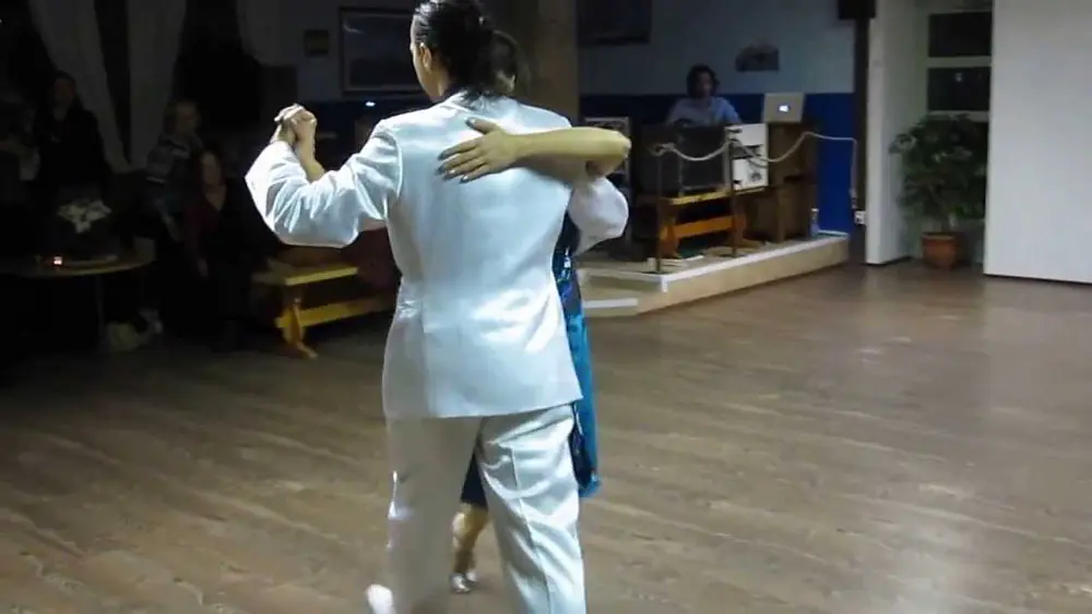 Video thumbnail for Gustavo Rosas y Gisela Natoli at Oulu Tango festival 2014 1