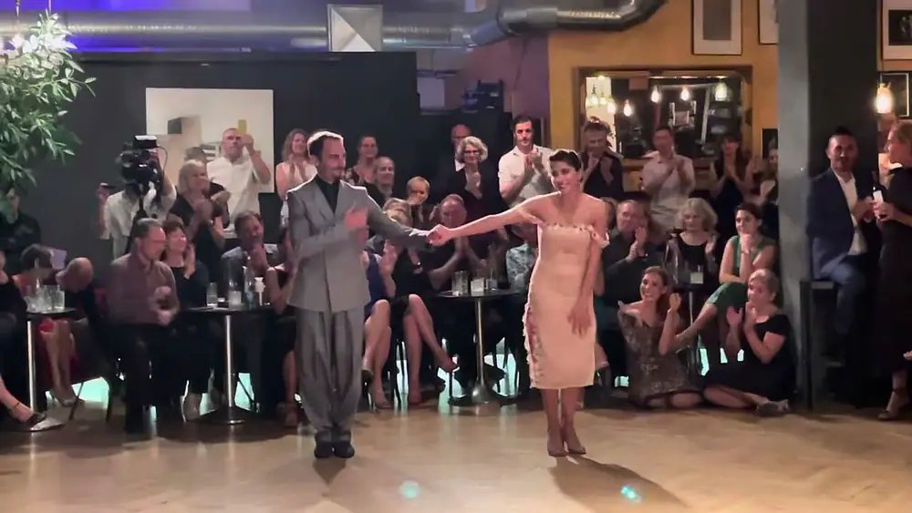 Video thumbnail for Lorena Tarantino & Gianpiero Galdi