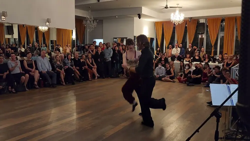 Video thumbnail for Argentine tango: Rebecca Shulman & Jaimes Friedgen - Alternative