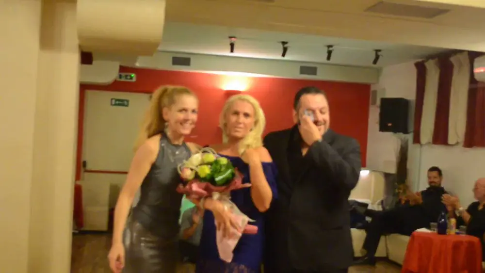 Video thumbnail for Leo Ortiz e Yanina Erramouspe @Milonga La Rotonda 4di4