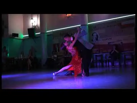 Video thumbnail for Gustavo Rosas. Tango con Gisela Natoli en ZUM de Villa Malcolm.Diciembre 2016.Bs.As.Argentina.