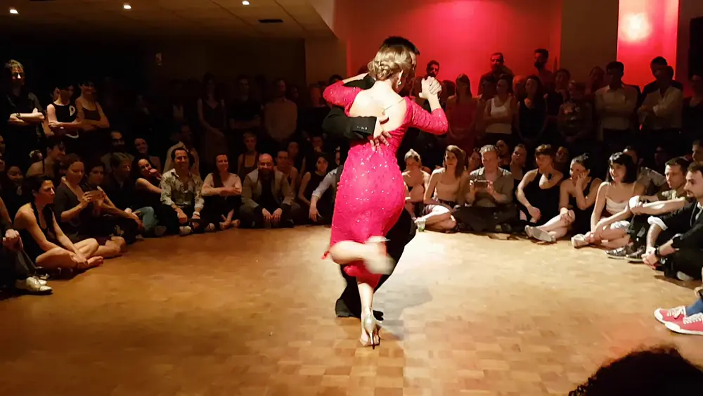 Video thumbnail for Carlos Espinoza & Noelia Hurtado ❤@ Milonga El Garron _ Paris _ Démo 3/6