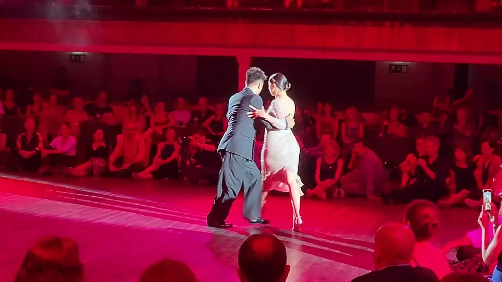 Video thumbnail for Argentine Tango: Roxana Suárez y Sebastián Achával - Dime Mi Amor