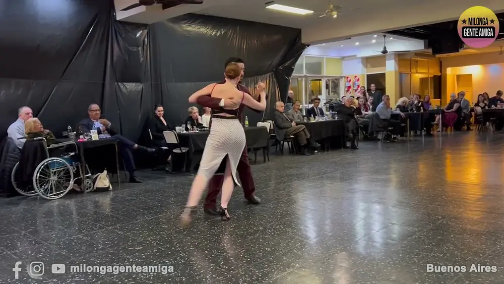 Video thumbnail for Alejandro Beron y Kelly Lettieri - Milonga Gente Amiga - 01/OCT/2023 (2/3)