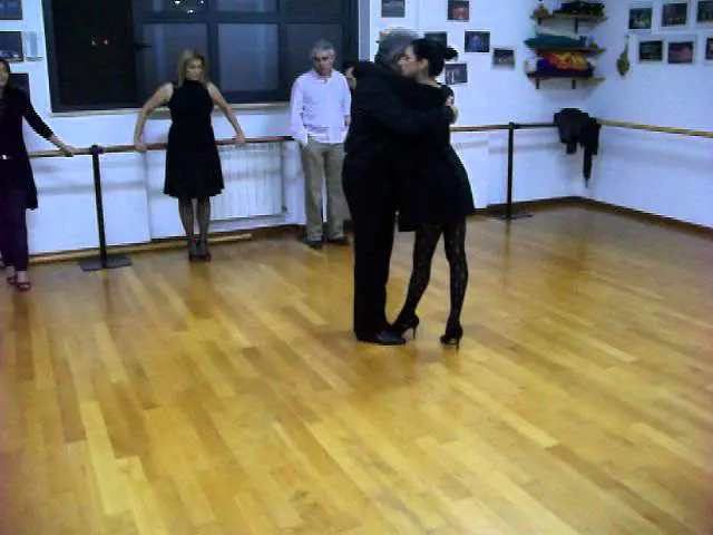 Video thumbnail for Gerardo Quiroz e Cristiana Casuscelli -  Camminata Cruzada y seduichitos