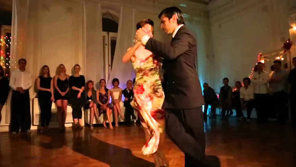 Video thumbnail for German Ballejo & Magdalena Gutierrez, Tango Navidad