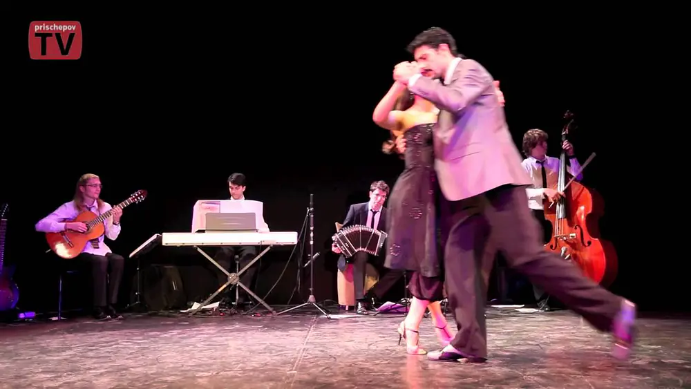 Video thumbnail for Dana Frigoli & Adrian Ferreyra at the opening of White tango festival 2011 in Moscow (Russia)3.