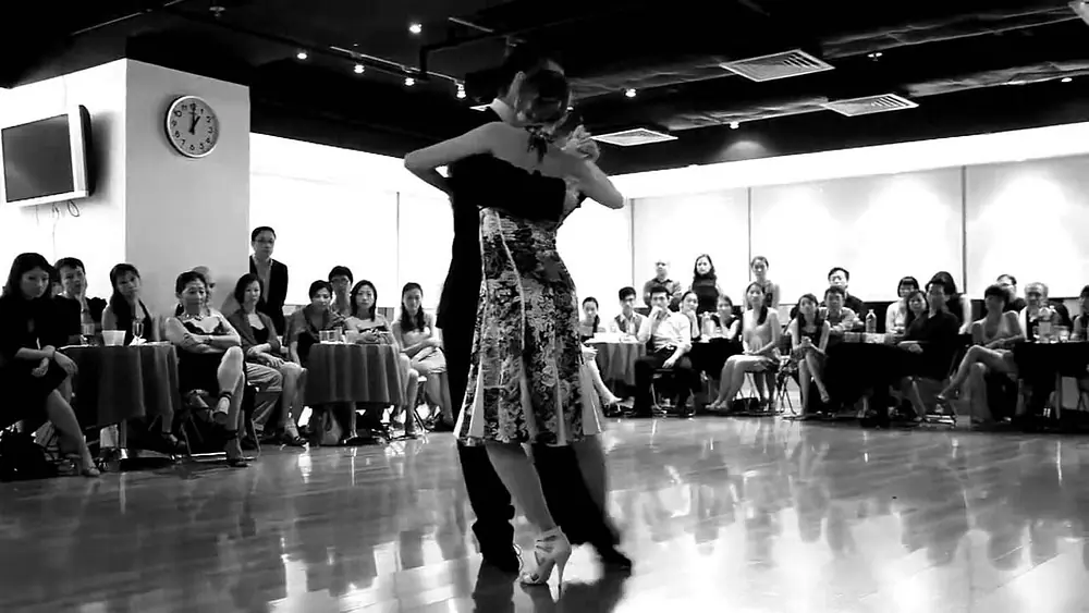Video thumbnail for Javier Rodriguez y Andrea Missé, Hong Kong 2010, 3