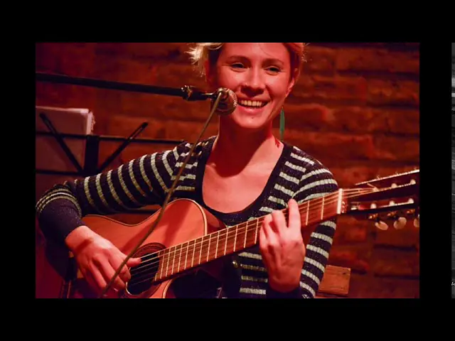 Video thumbnail for "Curvo" -  Natalia Fures