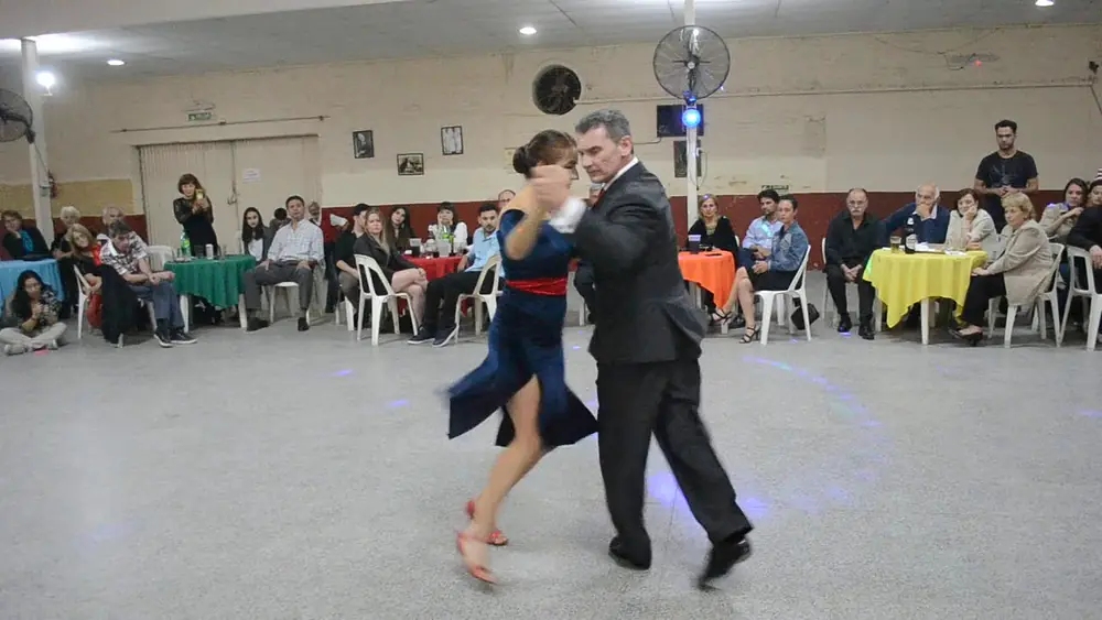 Video thumbnail for Juan Amaya & Valentina Garnier (4° Santa Milonguita de Gala, Concordia). 3/4