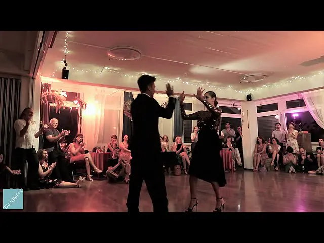 Video thumbnail for Roxana Suarez & Sebastián Achával  dance Solo Tango Orquesta - Mano Brava.