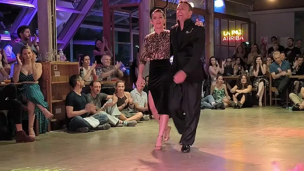 Video thumbnail for Ayse Gencalp & Maxi Cristiani - Milonga Querida