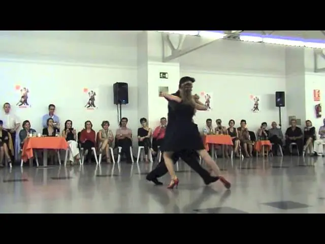 Video thumbnail for Javier Rodriguez y Noelia Barsi. Café Domínguez. Valladolid, Tango Salón