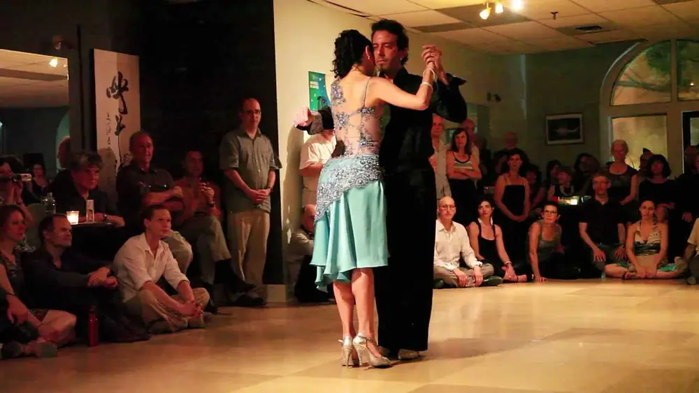 Video thumbnail for Pablo Inza et Mariana Dragone, "Si nos queremos todavia" (tango), (1de3).
