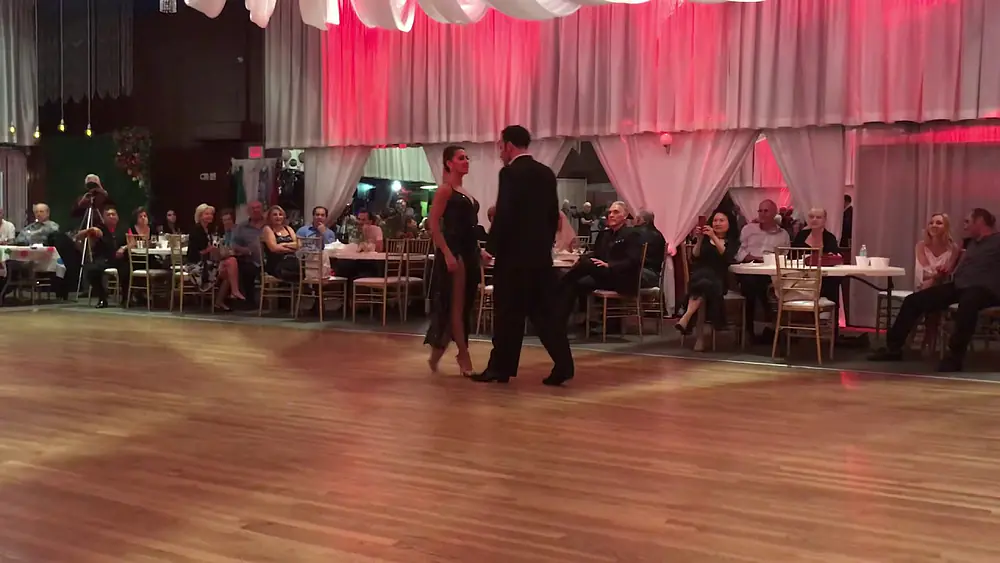 Video thumbnail for Jeremías Fors & Analía Centurión - Fumando Espero - Milonga La Ideal