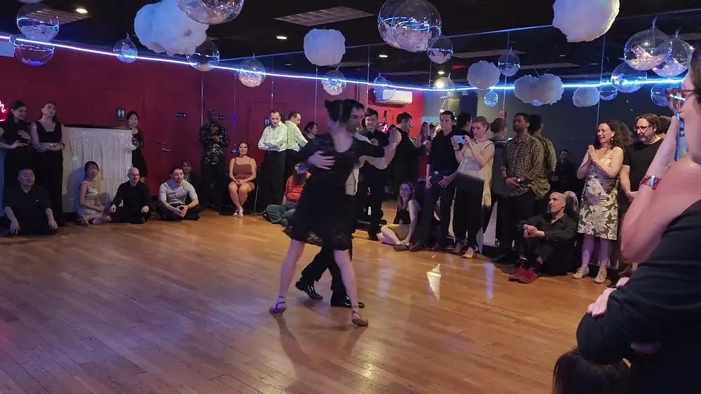 Video thumbnail for Argentine tango: Michelle Lamb & Tomás Corbalán - Otra vuelta más