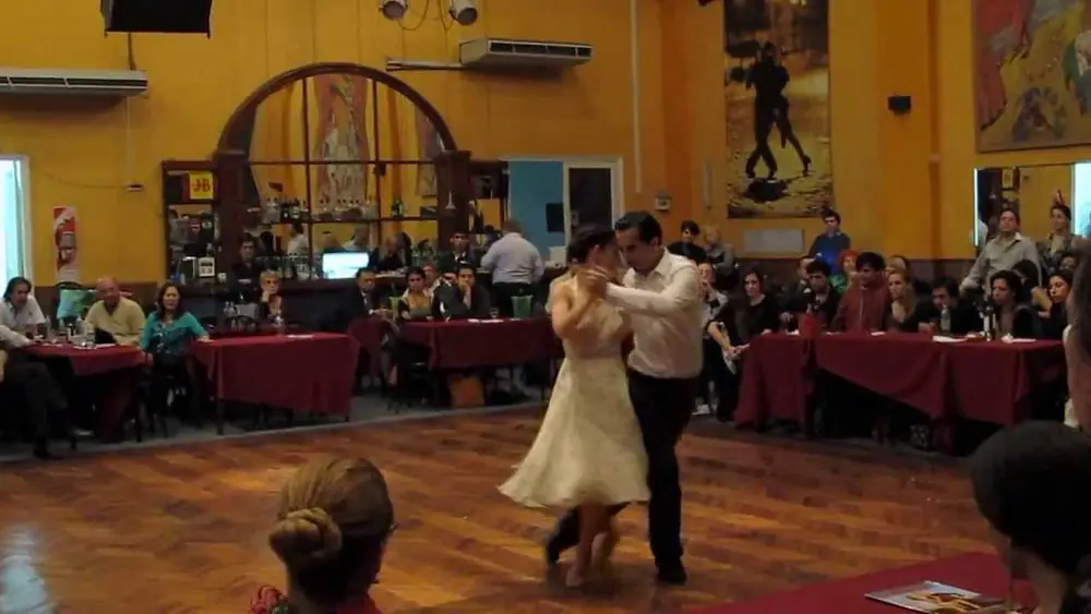 Video thumbnail for Sebastian Pereyra y Simona Giarratano - Fueren tres anos - 4/4