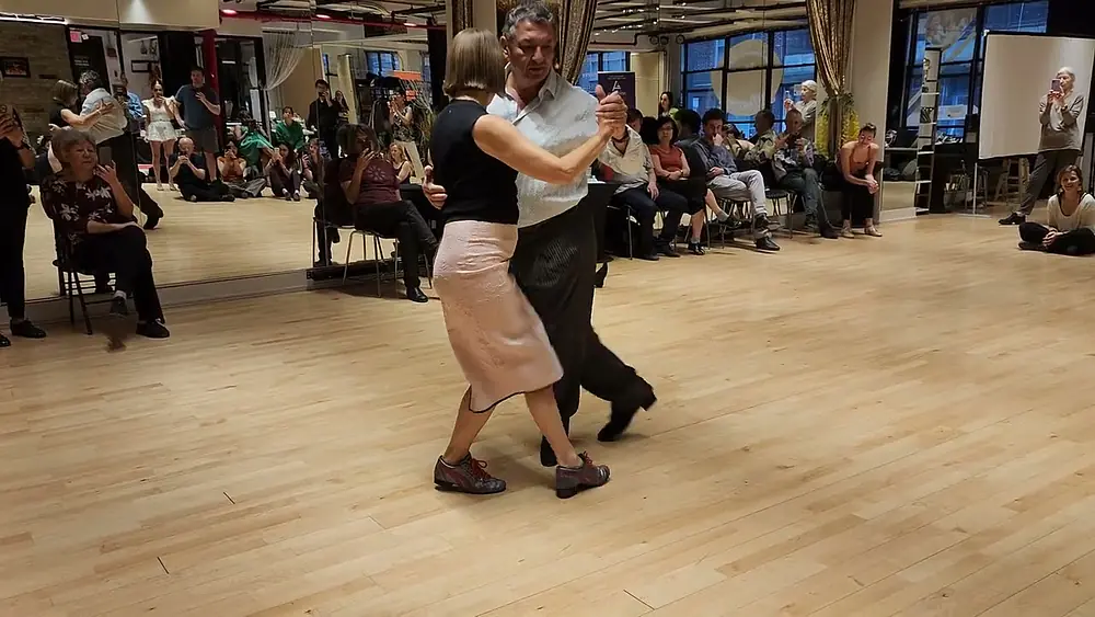 Video thumbnail for Argentine tango workshop - Milonga: Ricardo Calvo & Sandra Messina - Flor de Montserrat