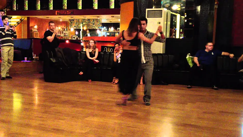 Video thumbnail for Sebastian Achaval y Roxana Suarez - Tango Lesson Athens 18.03.2012