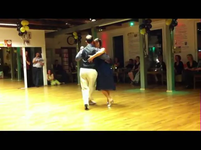 Video thumbnail for Susanne Opitz & Rafael Busch: La Rumbita Candombé/Milonga (F. Canaro) in Kassel bei SUER