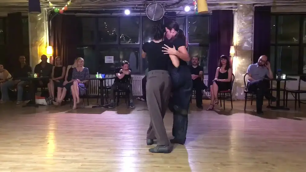 Video thumbnail for Pamela Bravo y Melina Mistral - Studio Tango 2/3 (tango)
