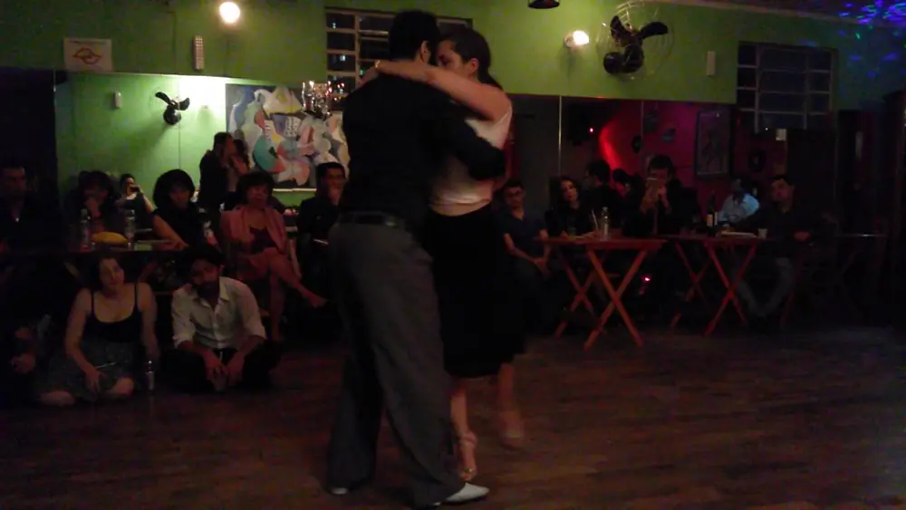 Video thumbnail for Juliana Maggioli e Pablo Rodriguez no Tango Baires 4/5