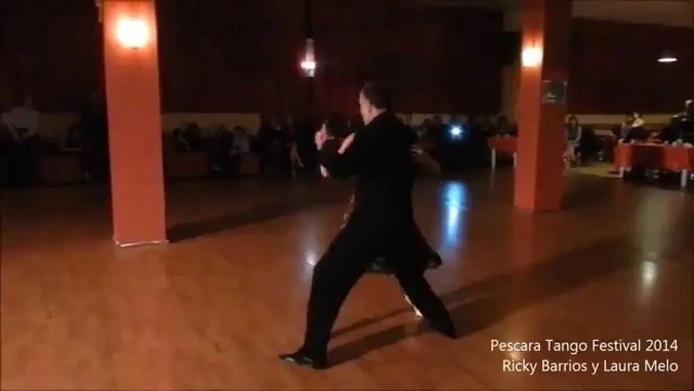 Video thumbnail for Pescara Tango Festival 2014 - 02 - Ricky Barrios e Laura Melo "Bailemos"
