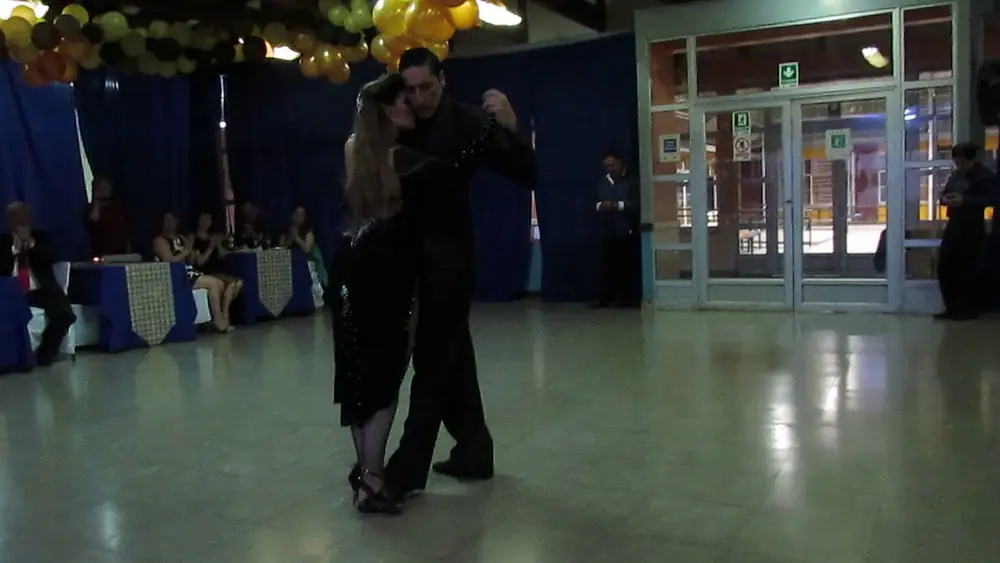 Video thumbnail for Barbara Ferreyra y Exequiel Relmuan-"Chau No Va Mas"  Goyeneche
